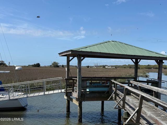 77 Inglewood Circle, St. Helena Island, SC 29920