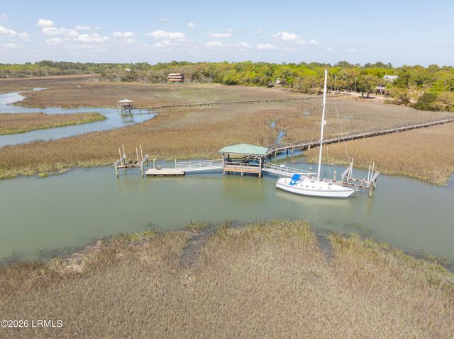 77 Inglewood Circle, St. Helena Island, SC 29920