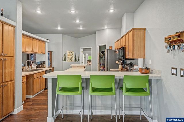 16310 Oakdale Rd, Dallas, OR 97338