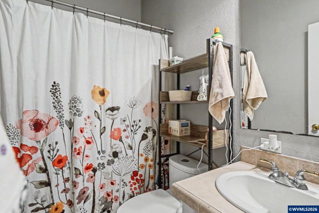 16310 Oakdale Rd, Dallas, OR 97338