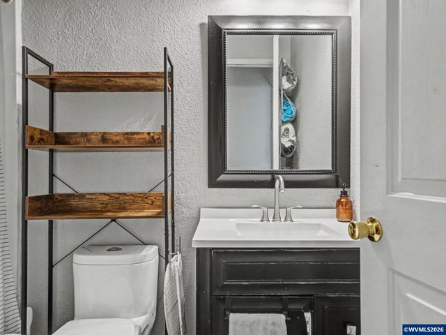 16310 Oakdale Rd, Dallas, OR 97338