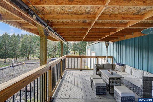 16310 Oakdale Rd, Dallas, OR 97338