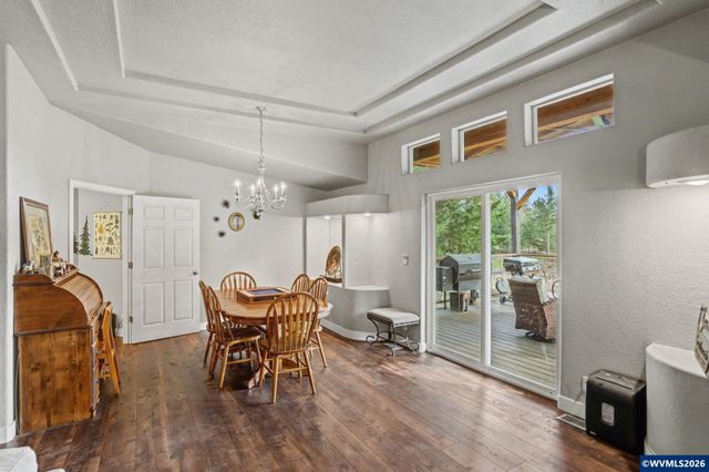 16310 Oakdale Rd, Dallas, OR 97338