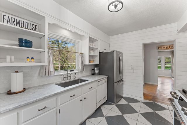 405 S Old Crystal Bay Road, Long Lake, MN 55356