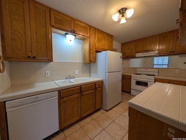 1134 MISTY ACRES DR, New Braunfels, TX 78130