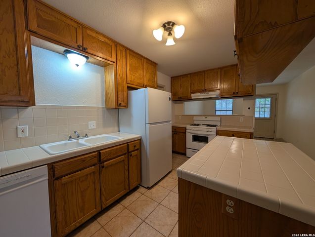 1134 MISTY ACRES DR, New Braunfels, TX 78130