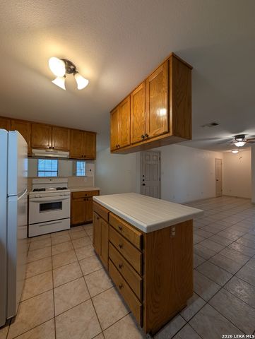1134 MISTY ACRES DR, New Braunfels, TX 78130