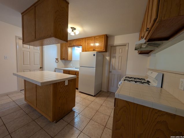 1134 MISTY ACRES DR, New Braunfels, TX 78130