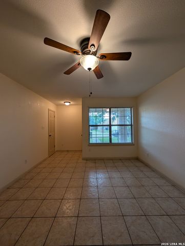1134 MISTY ACRES DR, New Braunfels, TX 78130