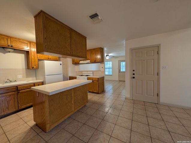 1134 MISTY ACRES DR, New Braunfels, TX 78130