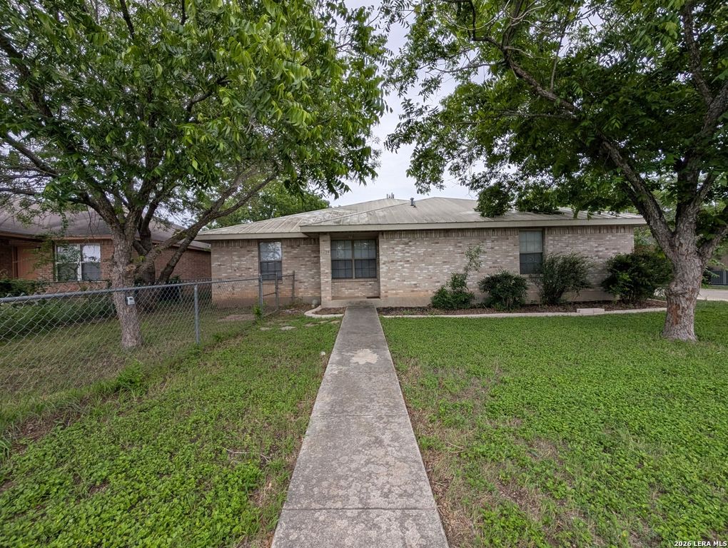 1134 MISTY ACRES DR, New Braunfels, TX 78130
