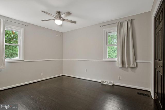 454 MANOR RD, Arnold, MD 21012