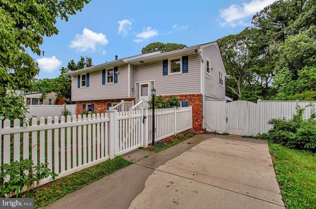 454 MANOR RD, Arnold, MD 21012