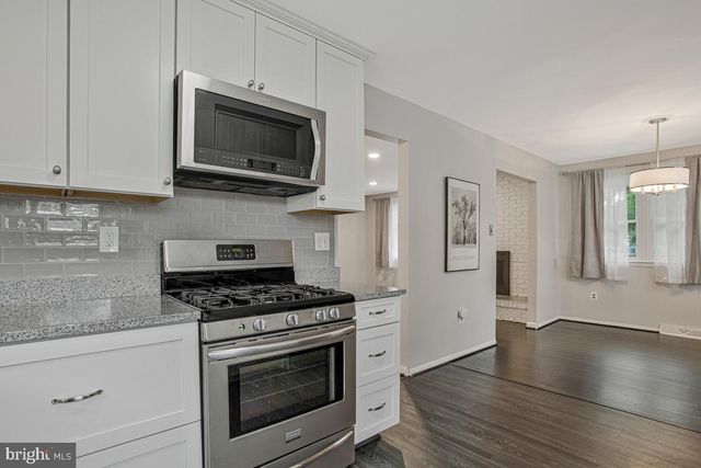 454 MANOR RD, Arnold, MD 21012