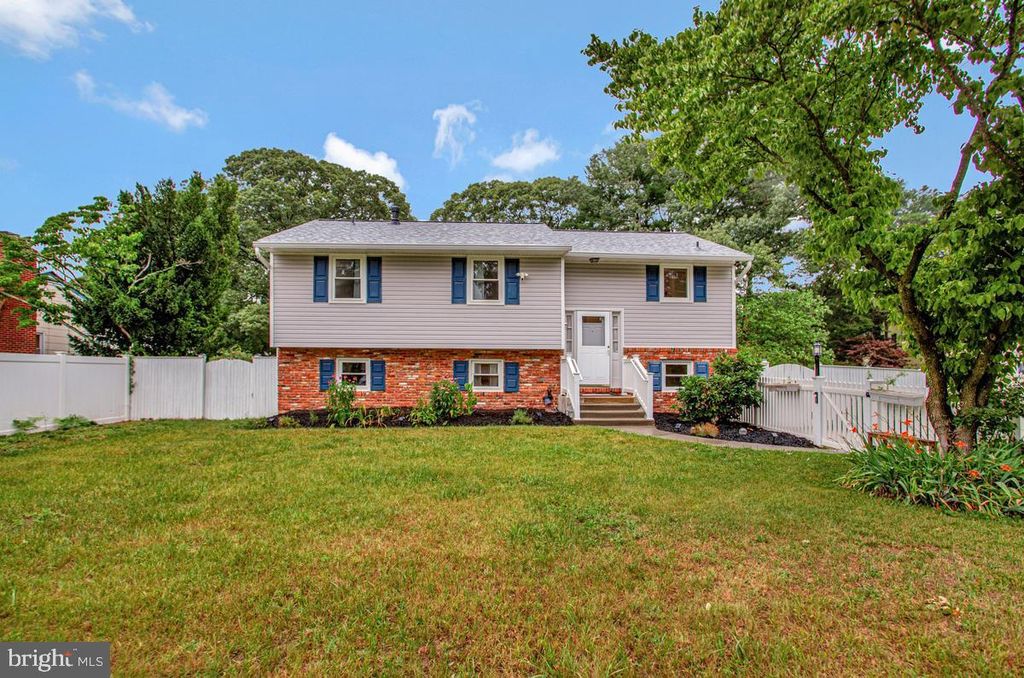 454 MANOR RD, Arnold, MD 21012