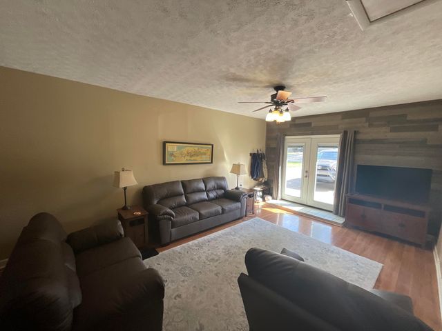 110 Cherry Lane, Burnside, KY 42519