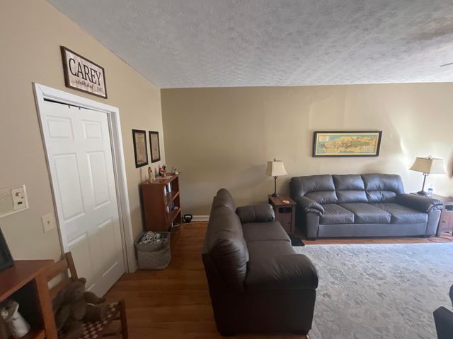 110 Cherry Lane, Burnside, KY 42519