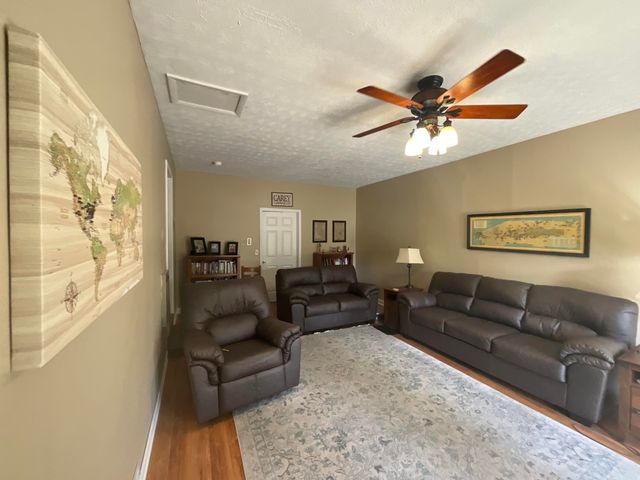 110 Cherry Lane, Burnside, KY 42519