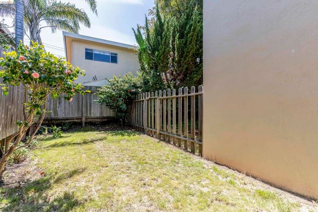 1114 S 57Th St, Richmond, CA 94804