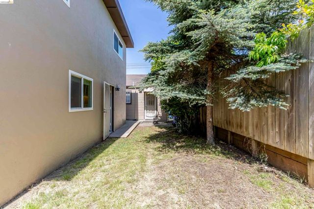 1114 S 57Th St, Richmond, CA 94804