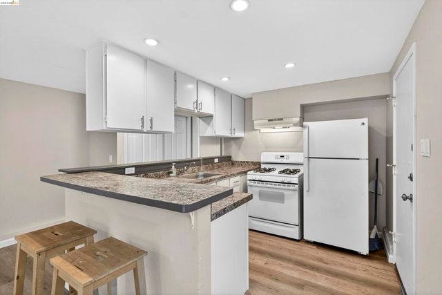 1114 S 57Th St, Richmond, CA 94804