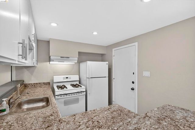 1114 S 57Th St, Richmond, CA 94804