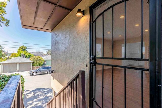 1114 S 57Th St, Richmond, CA 94804