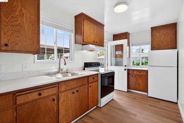 1114 S 57Th St, Richmond, CA 94804
