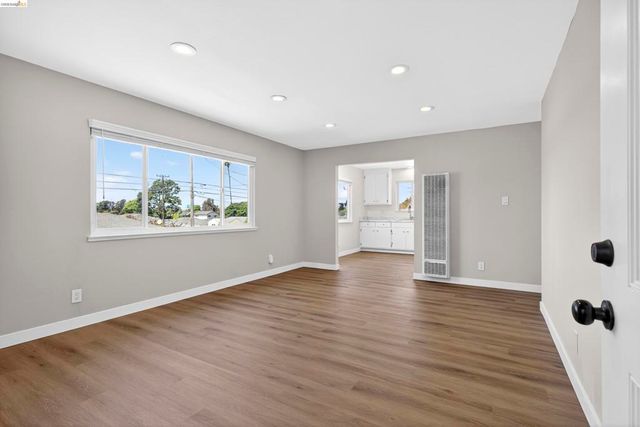 1114 S 57Th St, Richmond, CA 94804