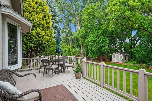 7201 32nd Avenue N, Crystal, MN 55427