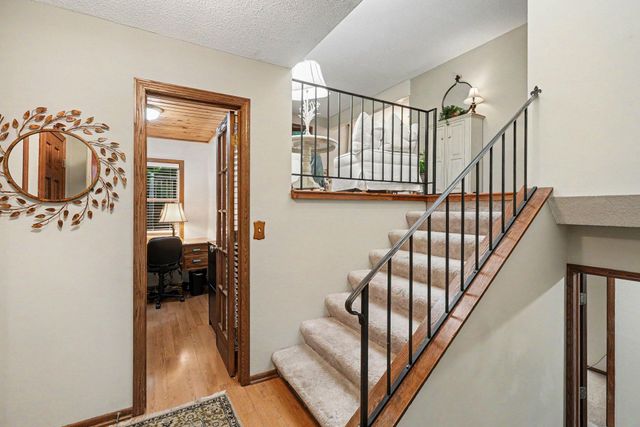 7201 32nd Avenue N, Crystal, MN 55427