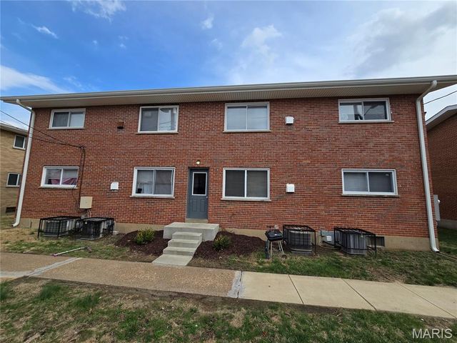 2 Bruce Drive, Florissant, MO 63031