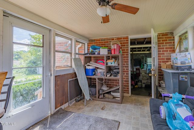 100 Salvage Lane, Johnson City, TN 37604