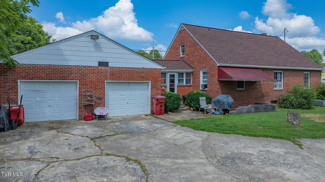 100 Salvage Lane, Johnson City, TN 37604