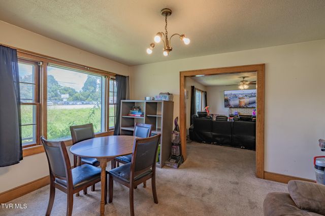 100 Salvage Lane, Johnson City, TN 37604