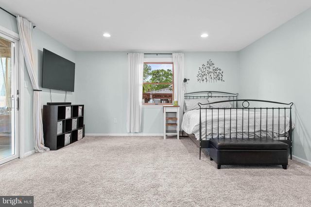 465 BRIARHILL RD, Springfield, PA 19064