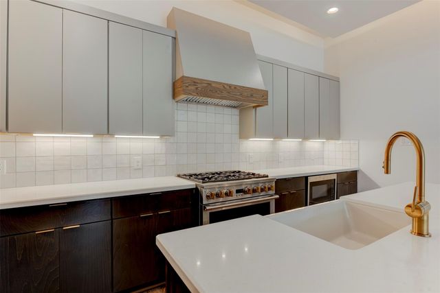 7120 Gary Street A, Houston, TX 77055