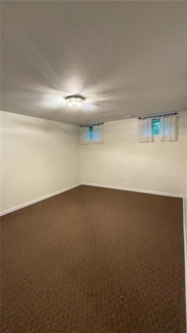 22001 S Hedge Hill Drive, Pleasant Hill, MO 64080