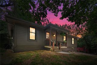 22001 S Hedge Hill Drive, Pleasant Hill, MO 64080