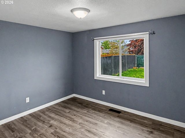 4559 47TH Ave Ne, Salem, OR 97305