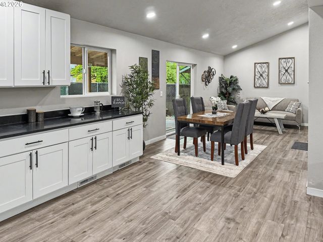 4559 47TH Ave Ne, Salem, OR 97305