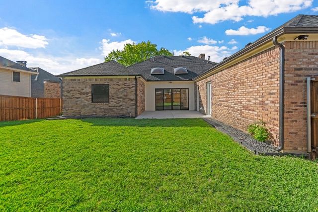1213 Sycamore Drive, Carrollton, TX 75007