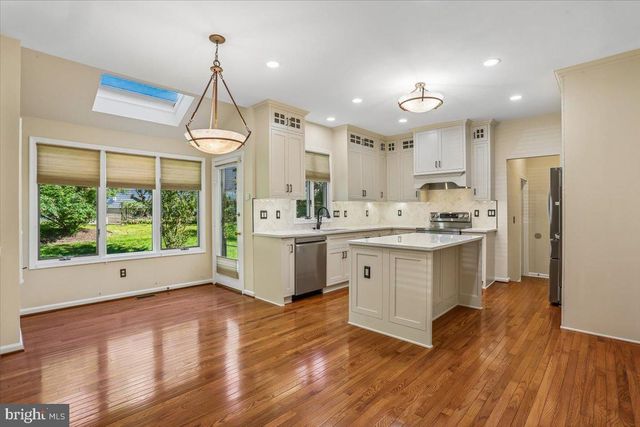 8105 DRY RIDGE, Montgomery Village, MD 20886