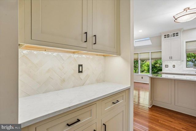 8105 DRY RIDGE, Montgomery Village, MD 20886