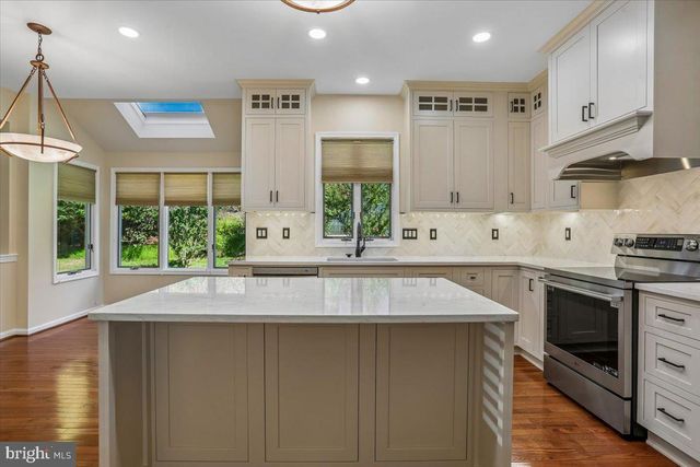 8105 DRY RIDGE, Montgomery Village, MD 20886