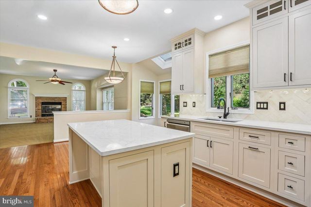 8105 DRY RIDGE, Montgomery Village, MD 20886