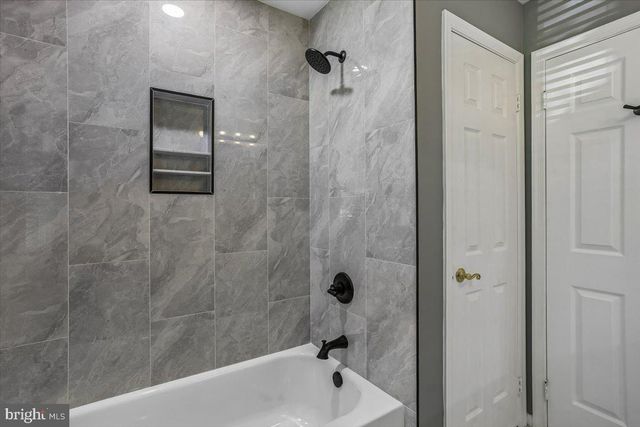 8105 DRY RIDGE, Montgomery Village, MD 20886