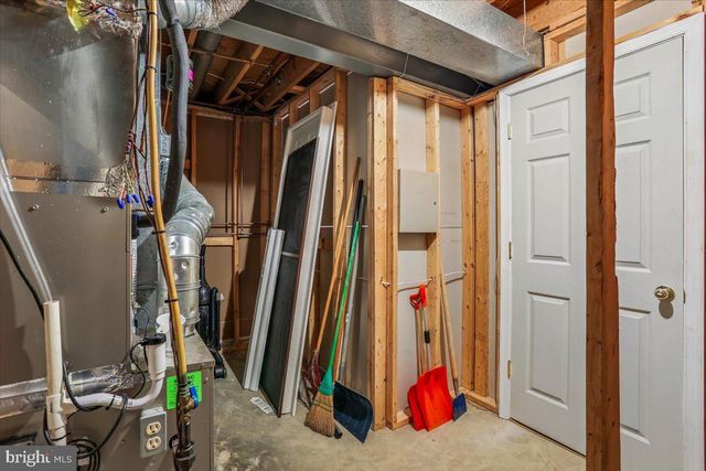 8105 DRY RIDGE, Montgomery Village, MD 20886