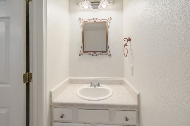 108 Prairie Springs CV, Georgetown, TX 78626