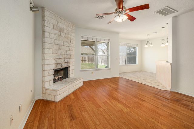 108 Prairie Springs CV, Georgetown, TX 78626